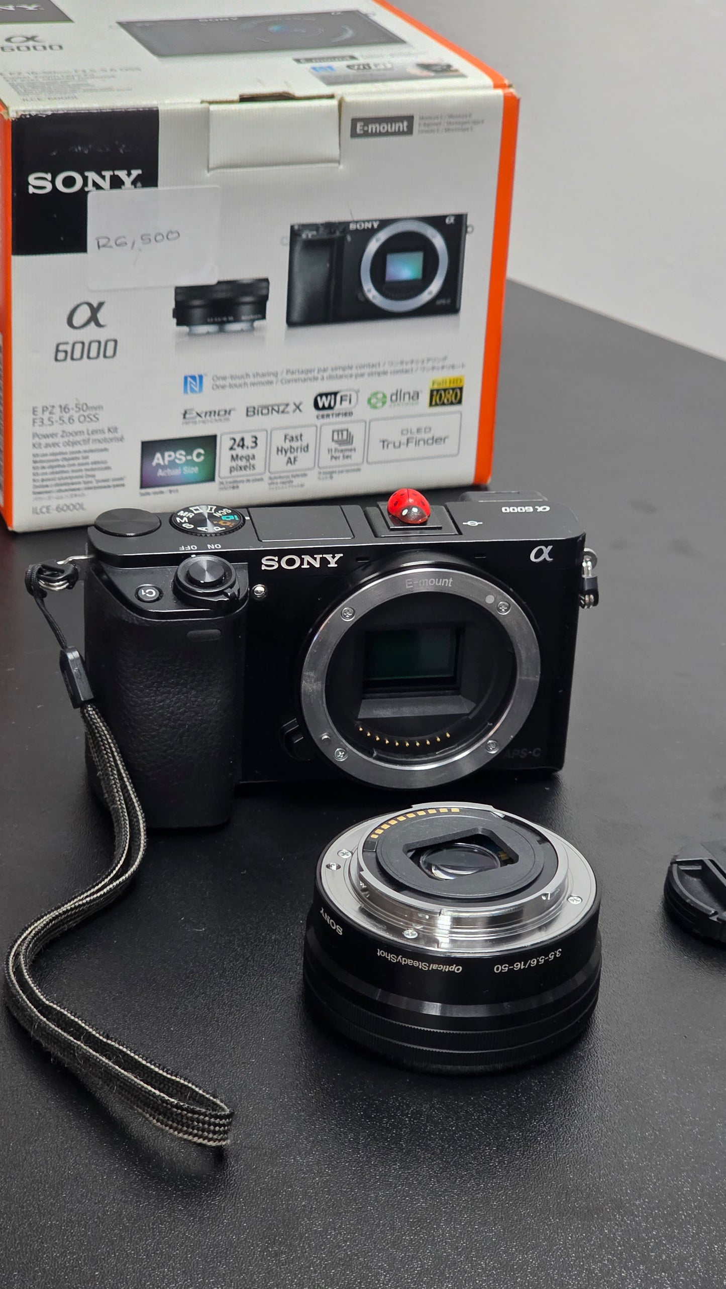 SONY A6000